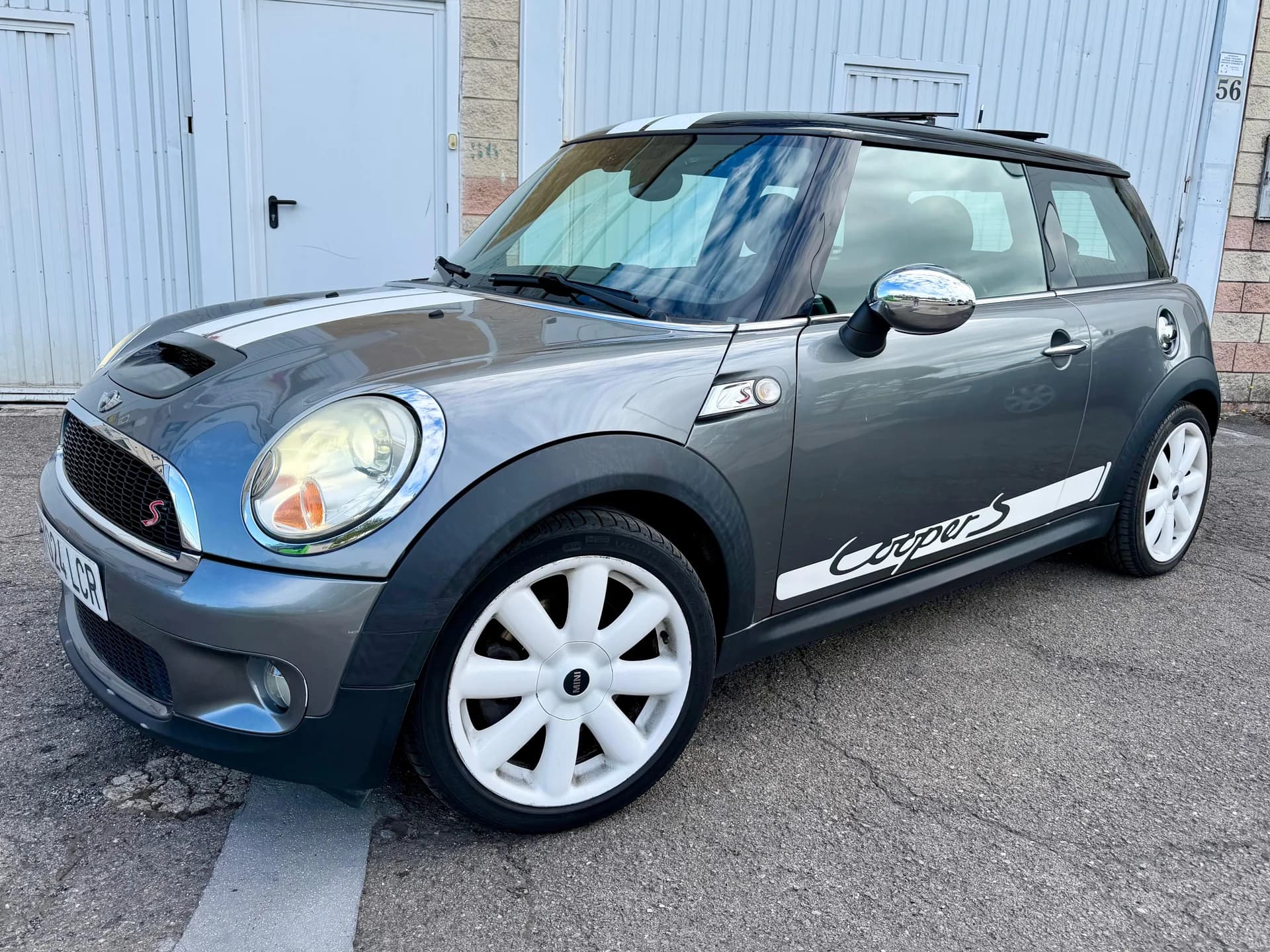 Mini Cooper S — foto 1 de 12