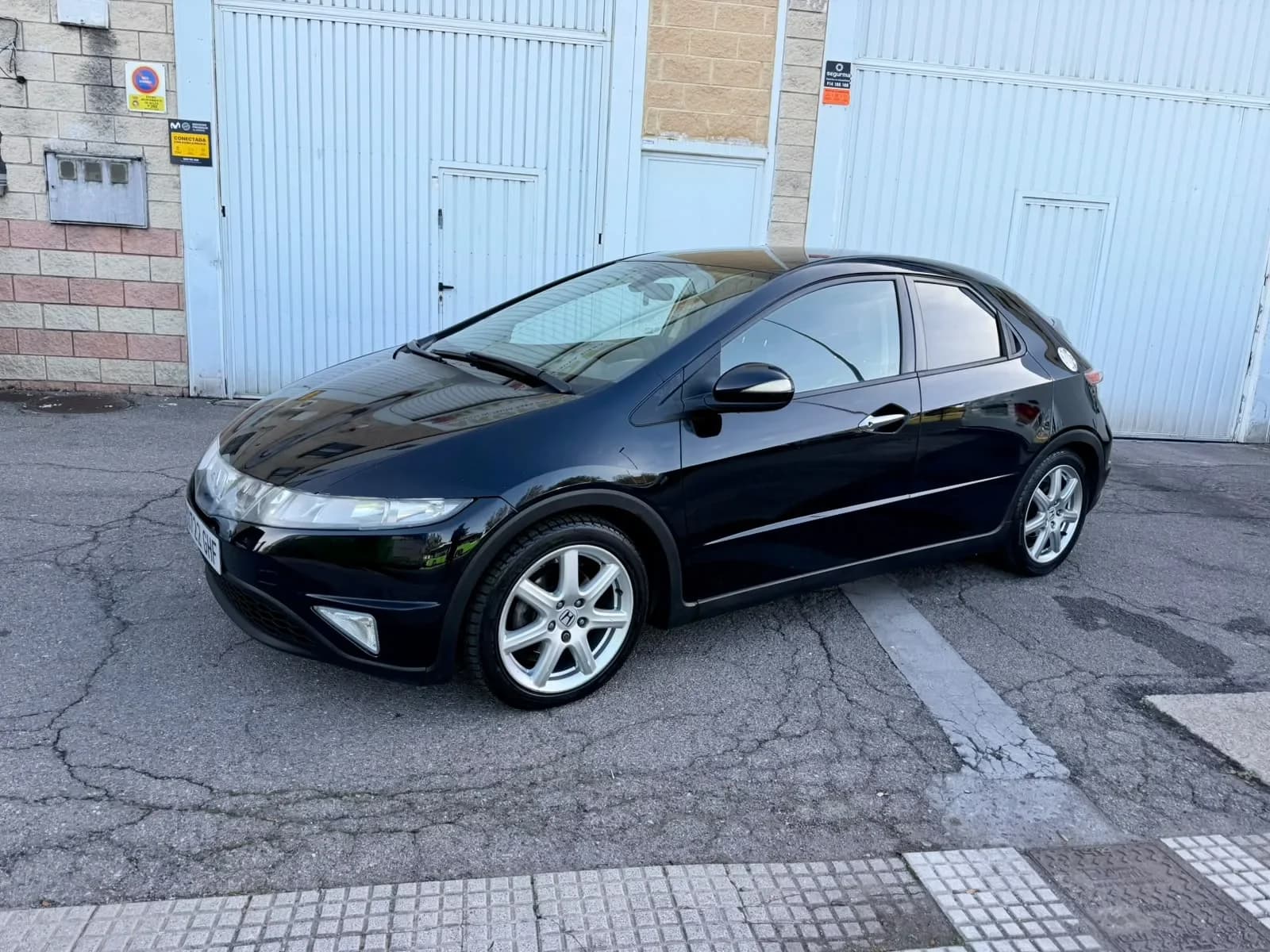 Honda Civic — foto 1 de 14